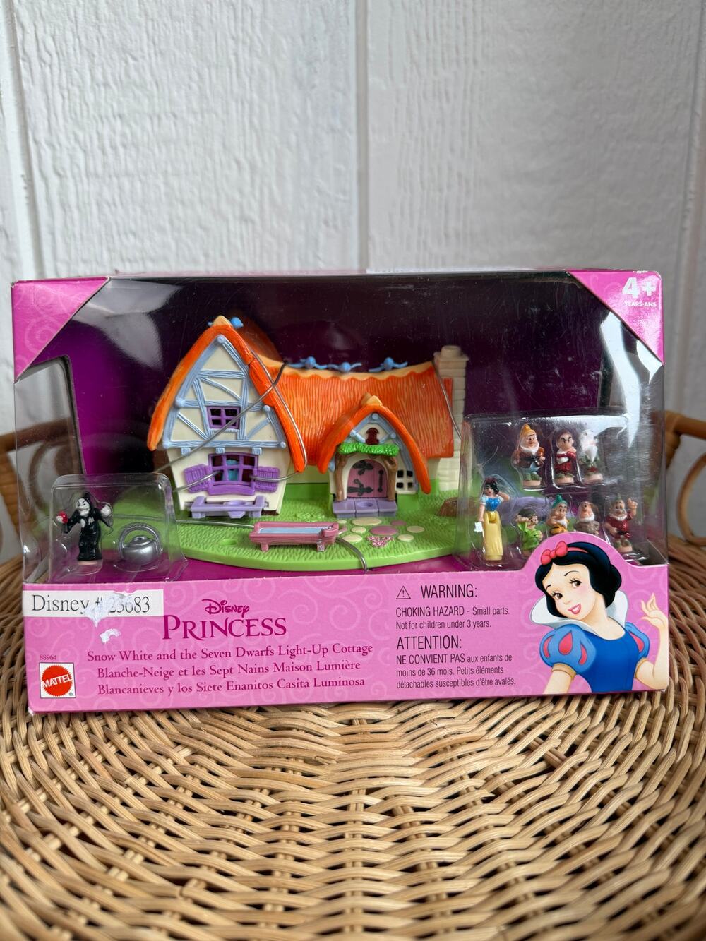 NEW Vintage Polly Pocket Disney Princess Snow White & the Seven Dwarfs RARE